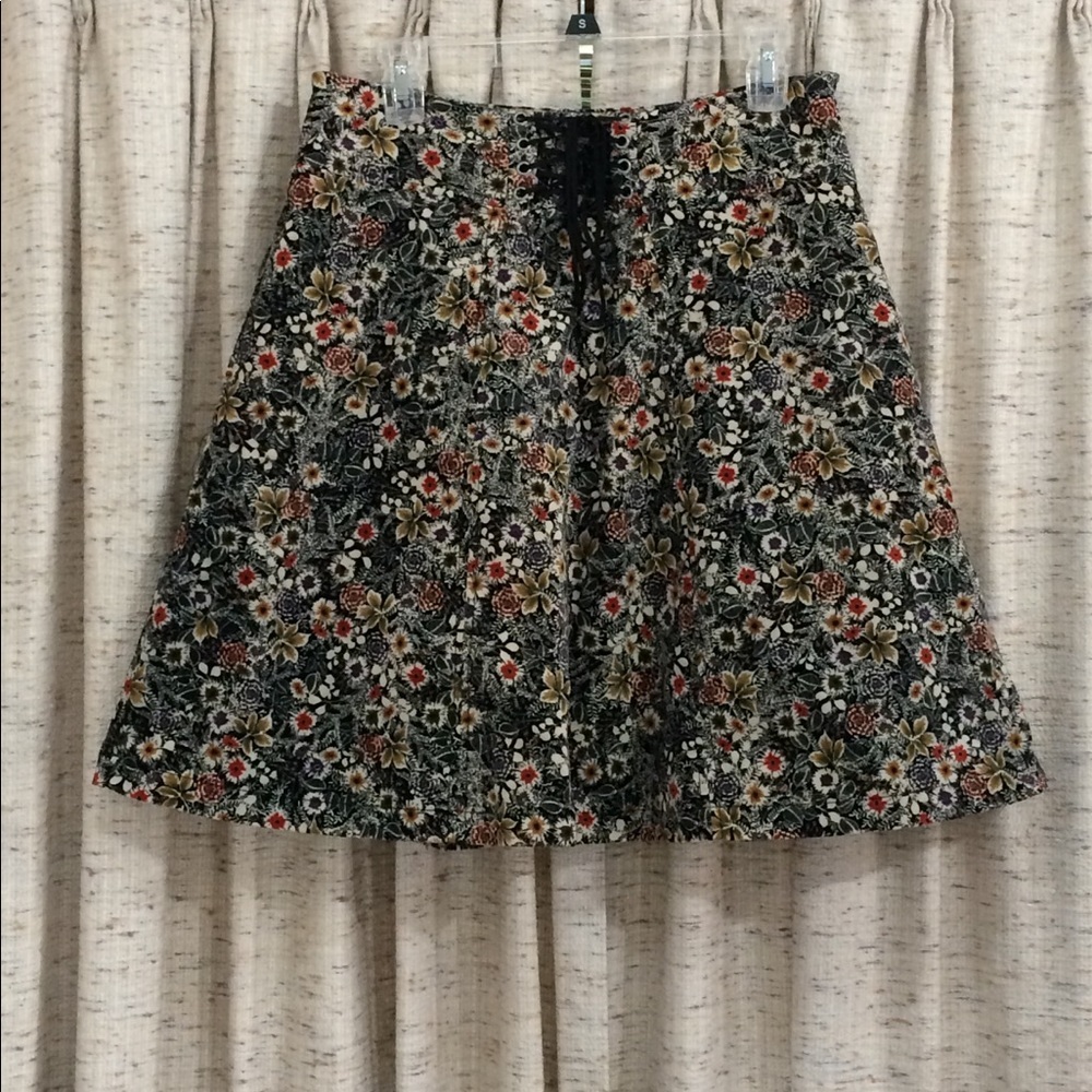 Anthropologie Edme & Esyllte "Norwegian Woods" Lace Up Skirt - 6